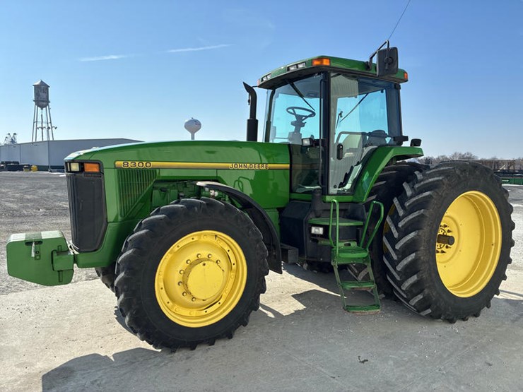 1995-john-deere-8300-image-12