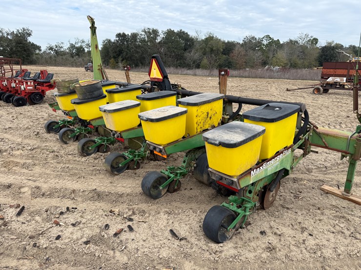 john-deere-1700-image-6