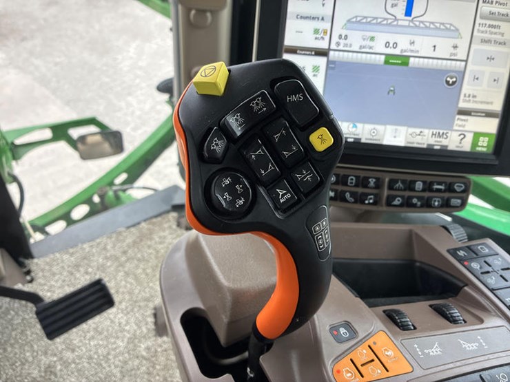 2021-john-deere-r4030-image-87