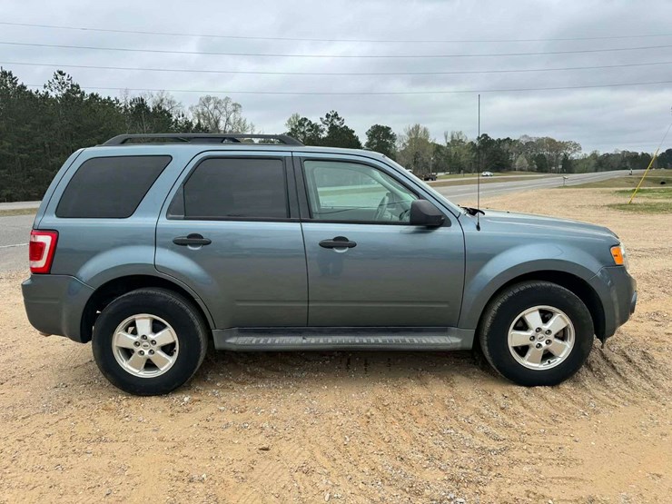 2012-ford-escape-xlt-image-8