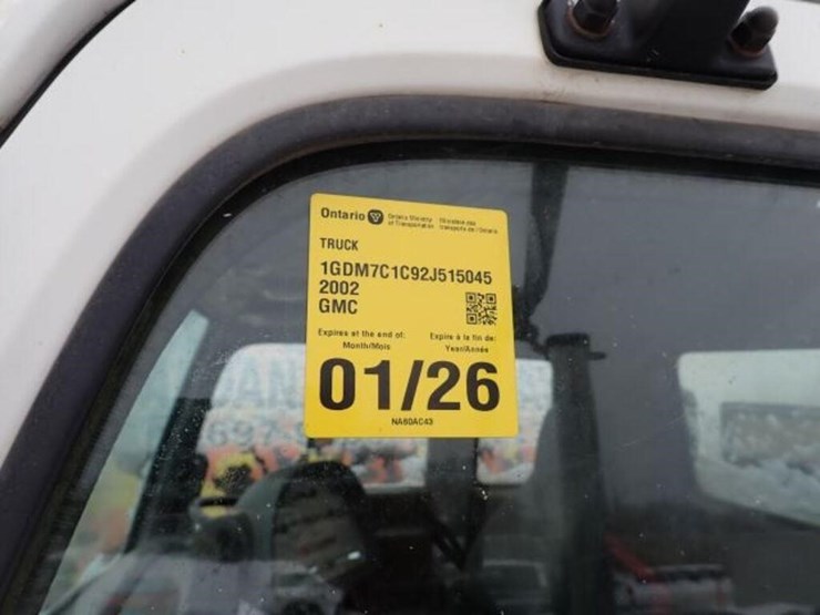 2002-gmc-7500-image-8