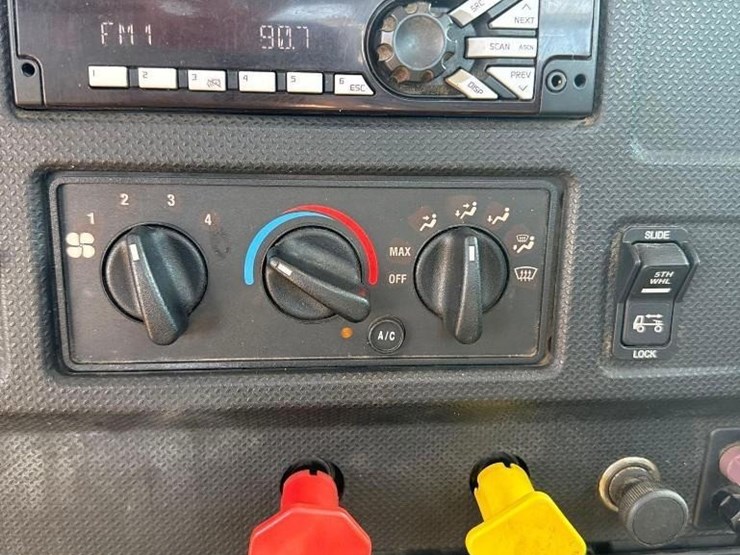 2017-international-hx620-image-77