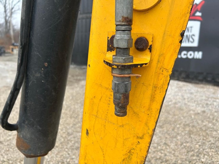 jcb-8035-zts-image-10