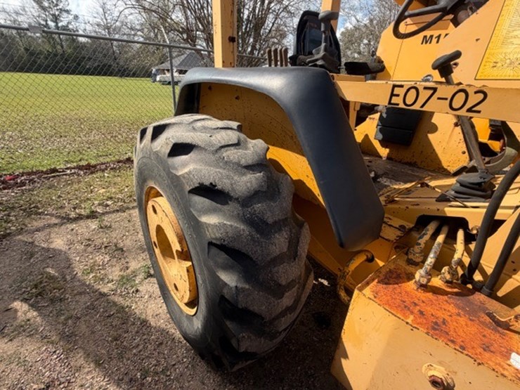 deere-210le-image-29