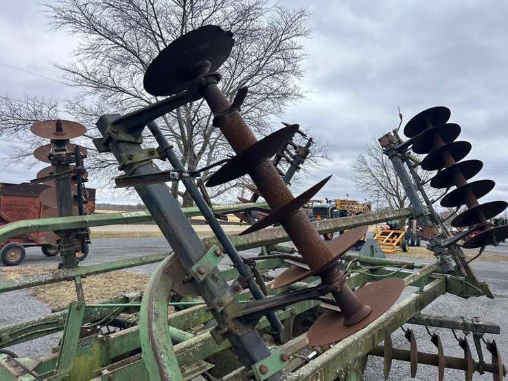 john-deere-230-image-7