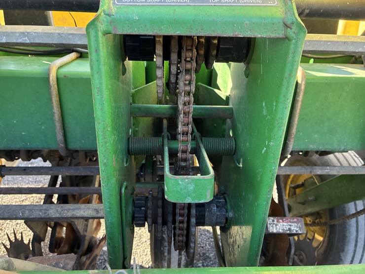 john-deere-7200-image-21