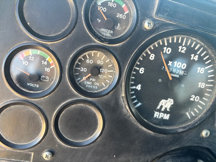 1993-mack-ch600-image-40