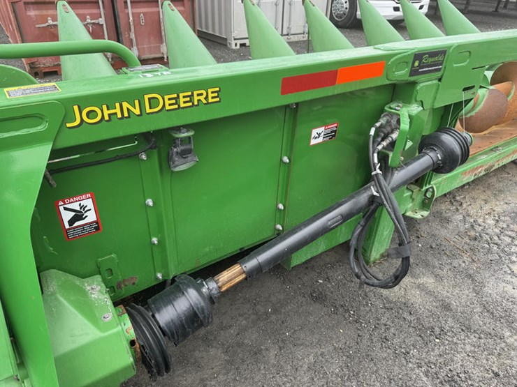 2013-john-deere-608c-image-3