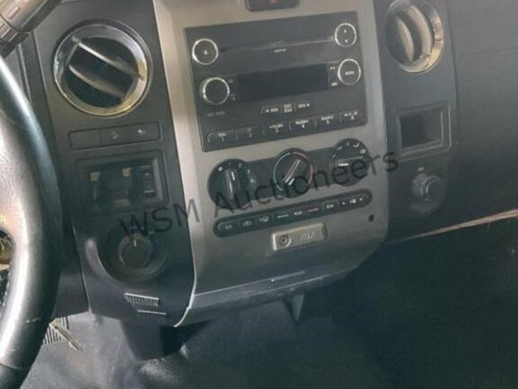 2016-ford-expedition-image-18