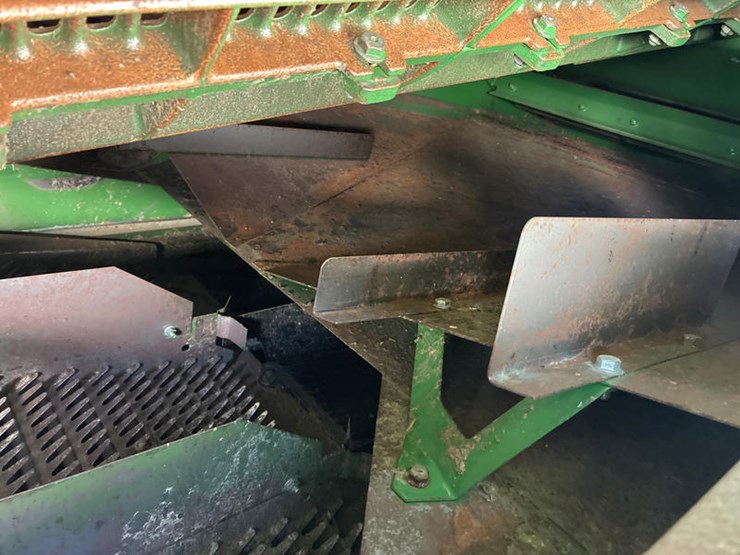 2009-john-deere-9570-sts-image-82