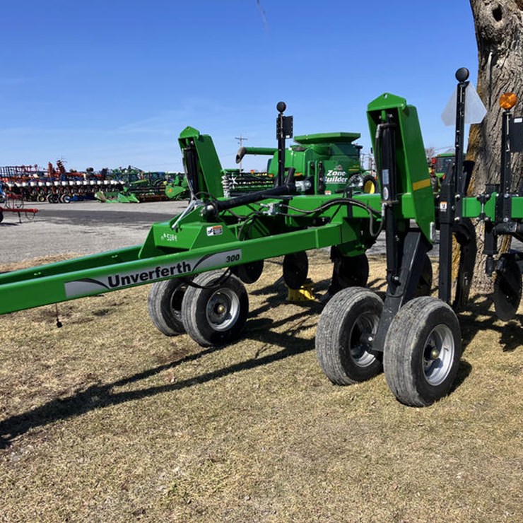 2021 UNVERFERTH ZONEBUILDER 132