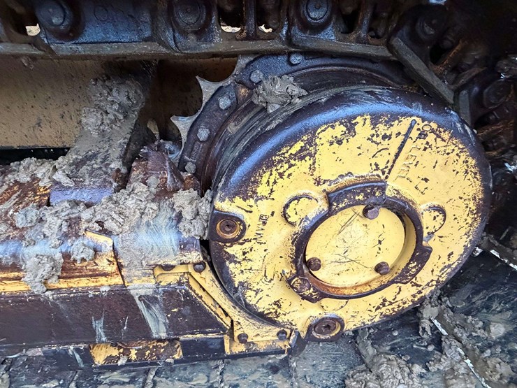 2007-caterpillar-d3g-lgp-image-23