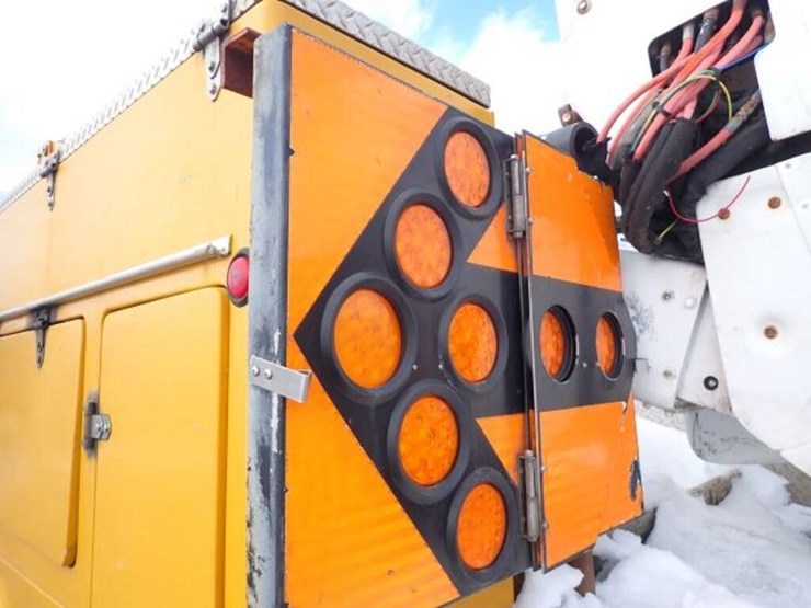 1998-gmc-t4-series-s/a-bucket-truck-1gdp7c1c0wj519-image-84