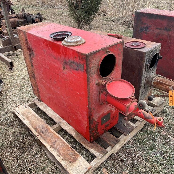 #4237 • Oil Dispensing Tank