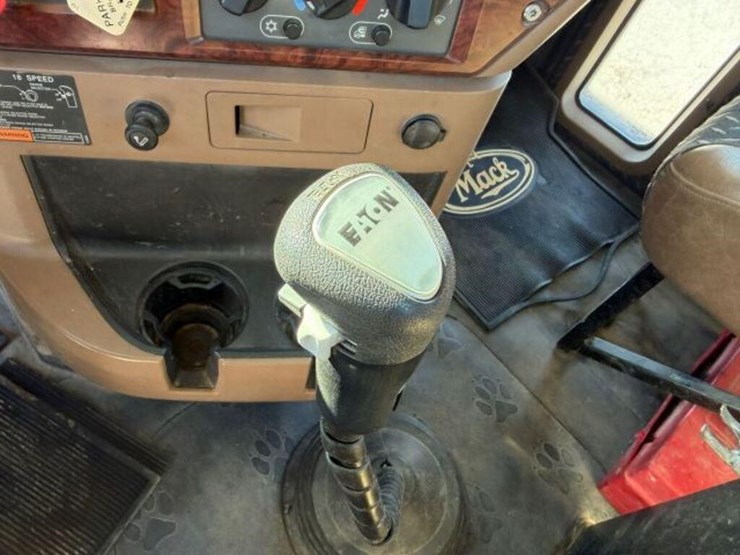 2008-mack-gu813-tri/a-boom/flatbed-truck-1m2ax16c9-image-20