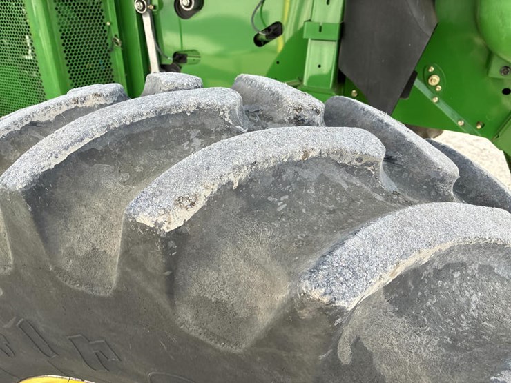 2009-john-deere-9570-sts-image-40