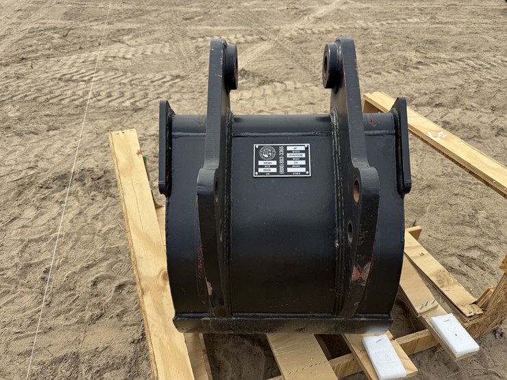 john-deere-310-image-2