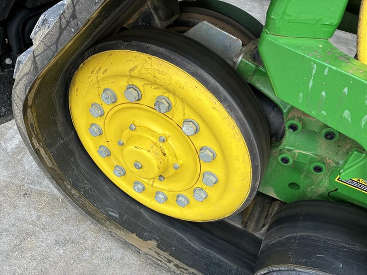 2021-john-deere-8rx-410-image-40