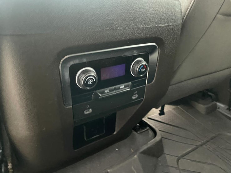 2023-chevrolet-tahoe-image-57