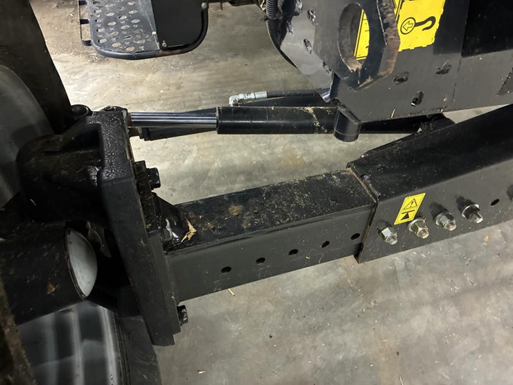 2012-case-ih-7230-image-42