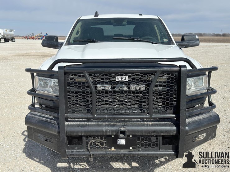 2019-ram-2500-hd-image-2