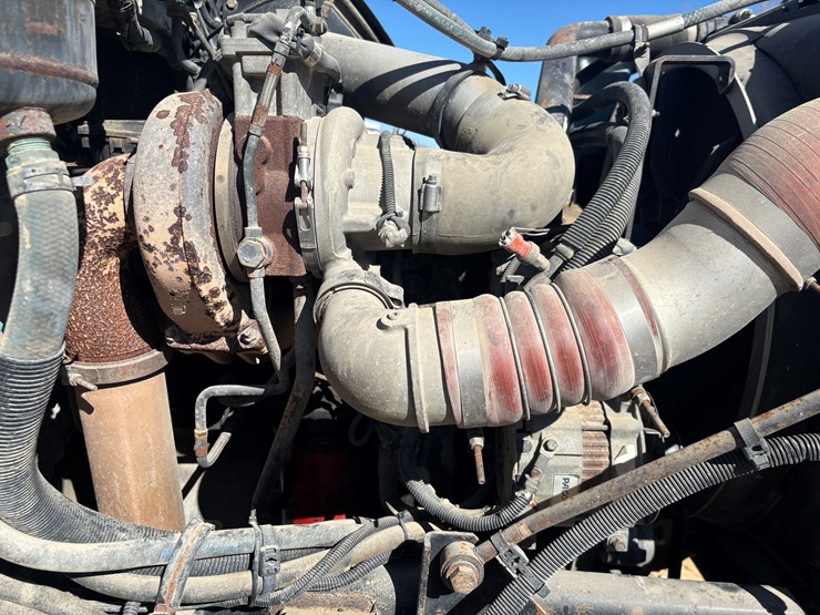 2009-peterbilt-340-image-23