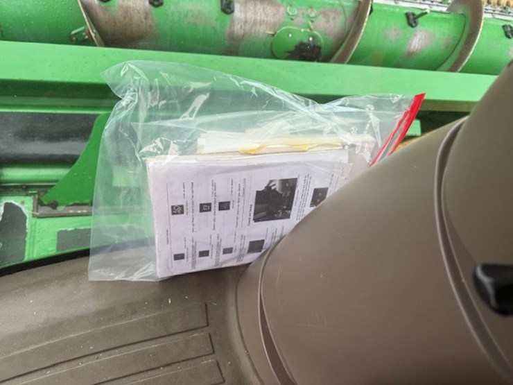 2014-john-deere-s680-image-45