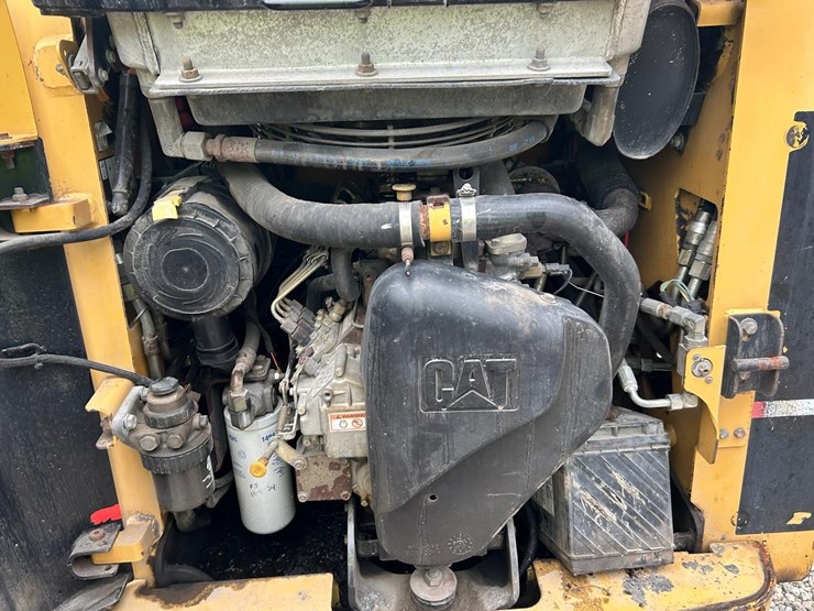 caterpillar-257b-image-15