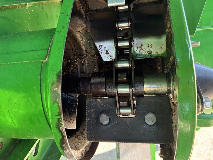 2012-john-deere-s670-image-70