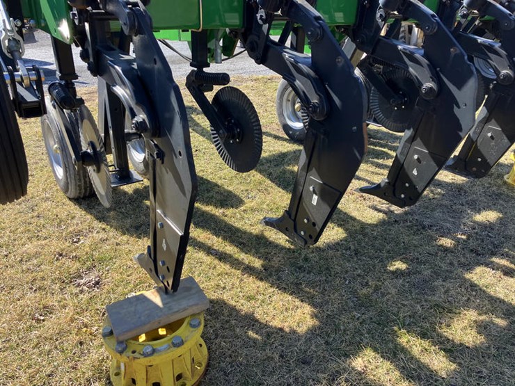 2021-unverferth-zonebuilder-132-image-11