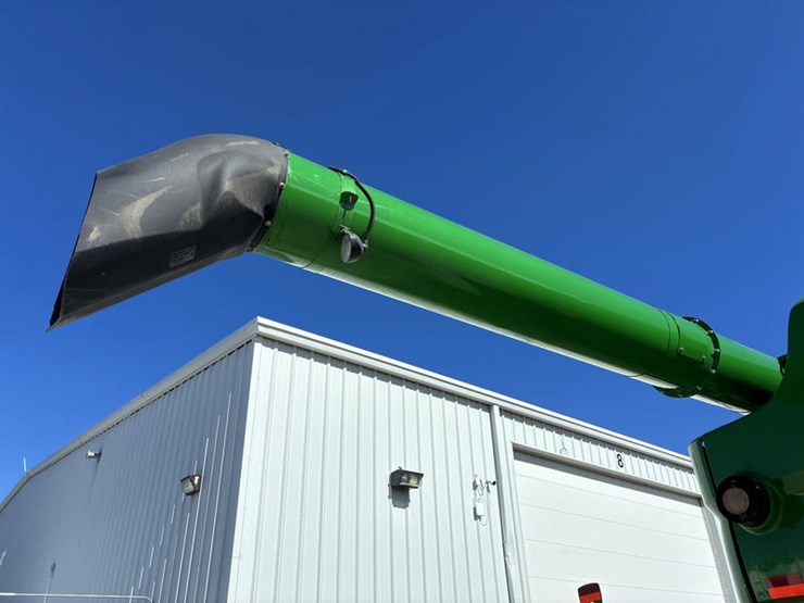 2012-john-deere-s670-image-16