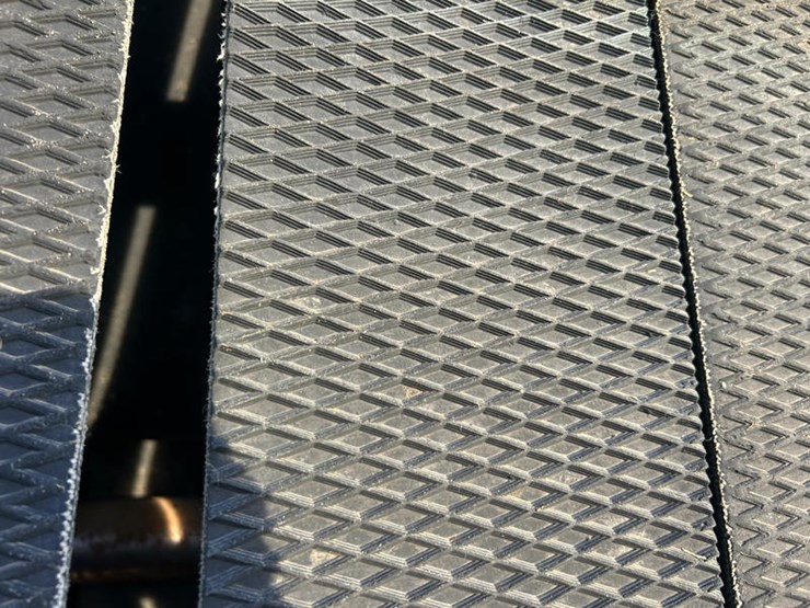 1999-john-deere-566-image-16