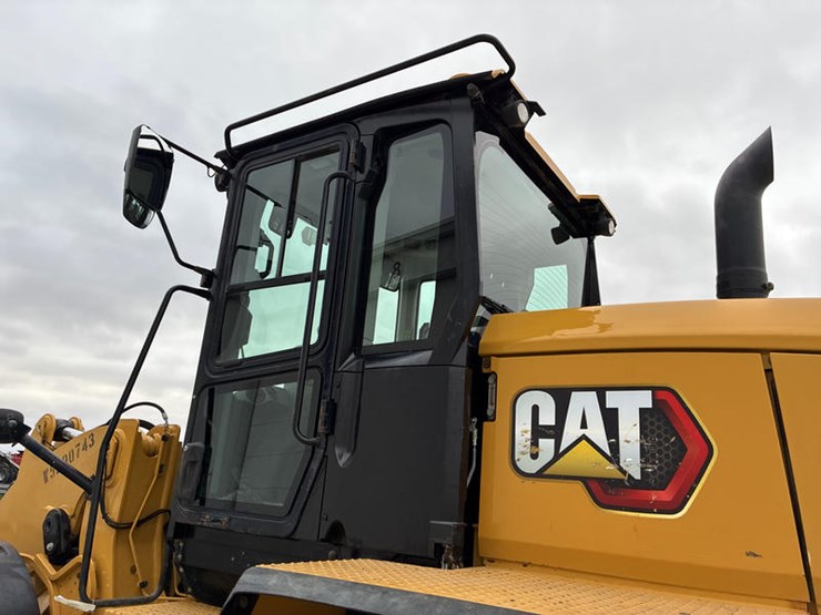 2021-caterpillar-926m-image-43