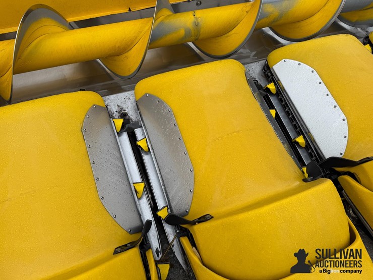 2005-new-holland-98c-image-13