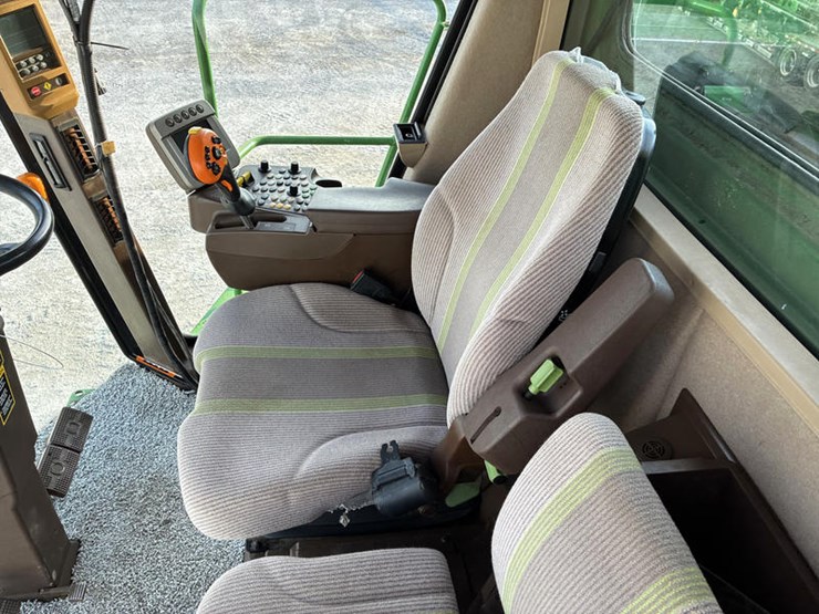 2009-john-deere-9570-sts-image-98