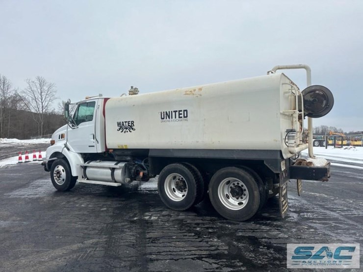 2007-sterling-l9000-4000-gallon-t/a-water-truck-image-7