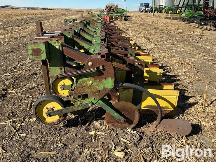 john-deere-885-image-8