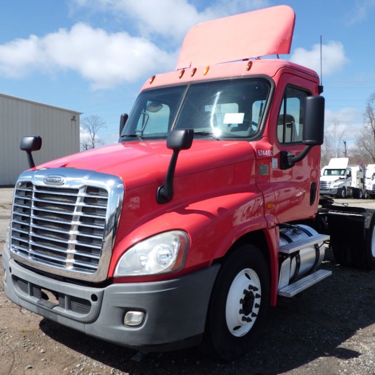 2014 FREIGHTLINER CASCADIA 125