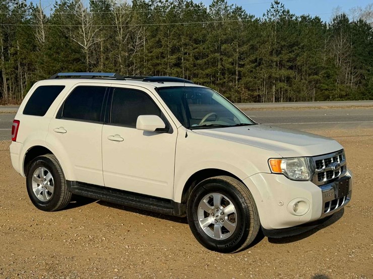 2010-ford-escape-image-5