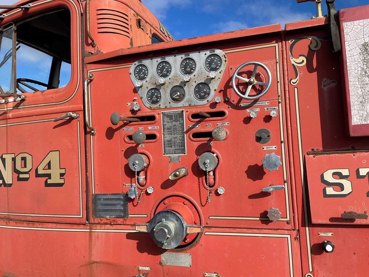 1951-mack-fire-apparatus-image-21