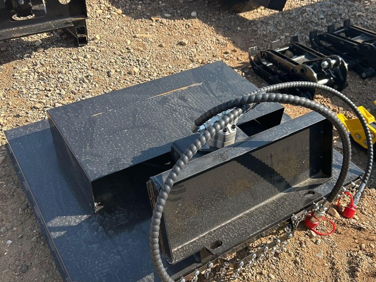 43in-mini-skid-steer-brush-cutter-image-2