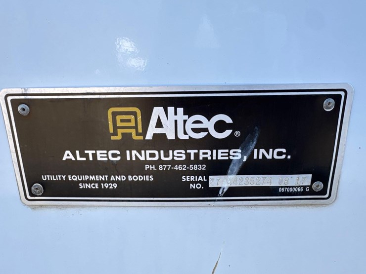 2017-freightliner-m2-s/a-altec-l42m-bucket-truck-image-18