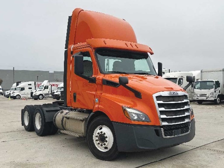 2019-freightliner-cascadia-126-image-1