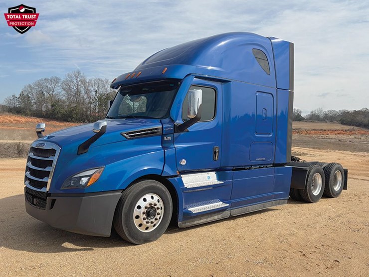 2021-freightliner-cascadia-126-image-1