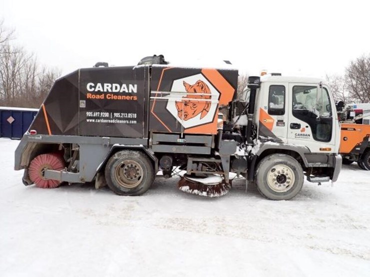 2004-gmc-t7500-image-5