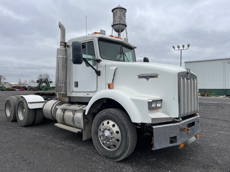 2000-caterpillar-c12-image-1