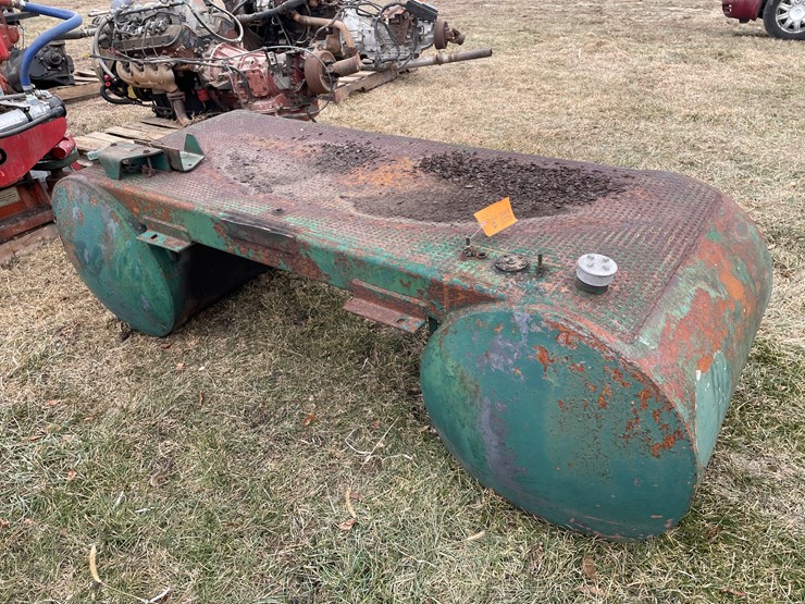 #4225-•-mack-saddle-fuel-tanks-image-5