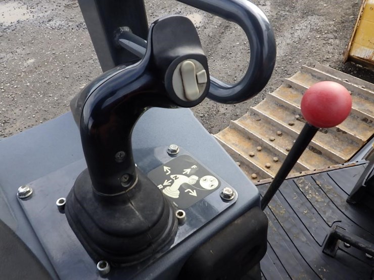 2019-deere-450k-lgp-image-28