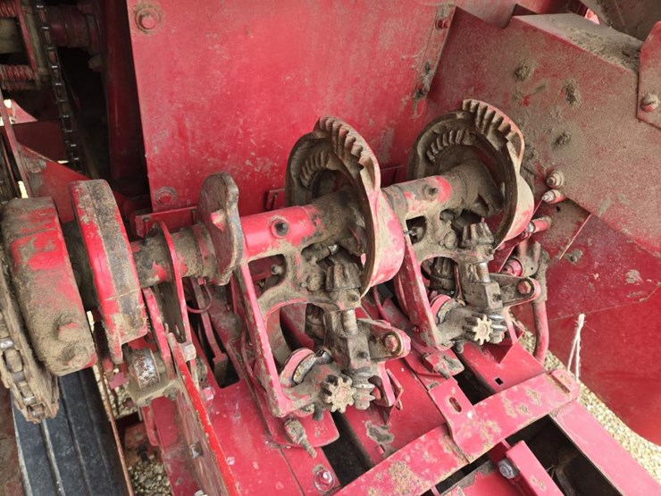 new-holland-315-image-7