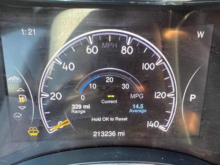 2015-jeep-grand-cherokee-image-14